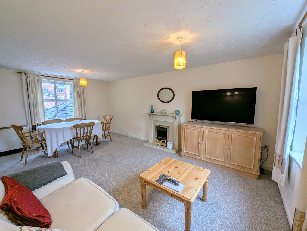 Property photo 2 of 15 Living Room