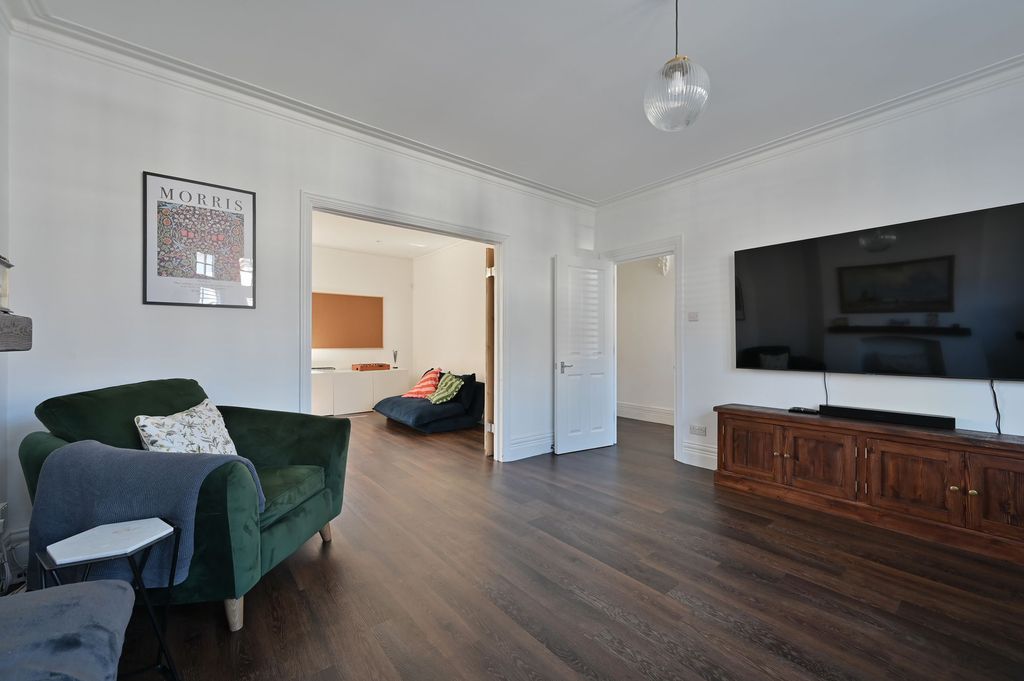 Property photo 3 of 29