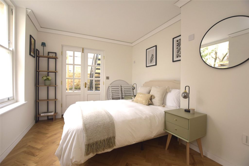 Property photo 2 of 11 Picture No. 21