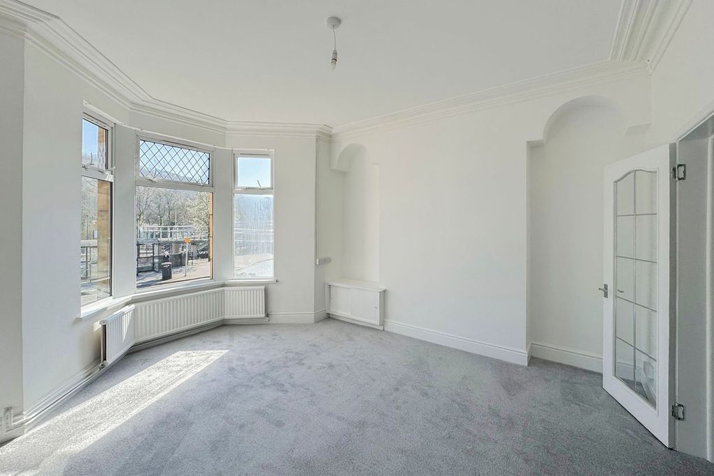 Additional image 6 of 4 bed terraced house for sale5 High Street, Newbridge NP11