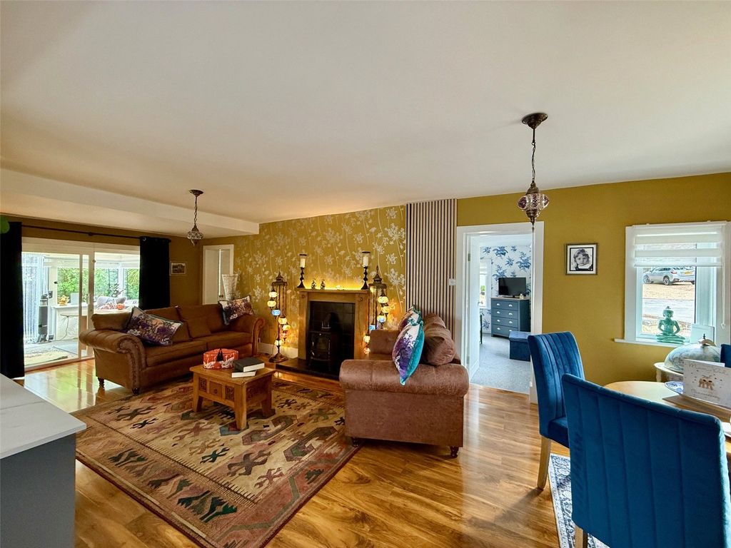 Property photo 2 of 26 Picture No. 27