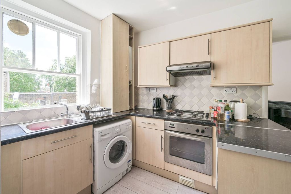 Property photo 1 of 5