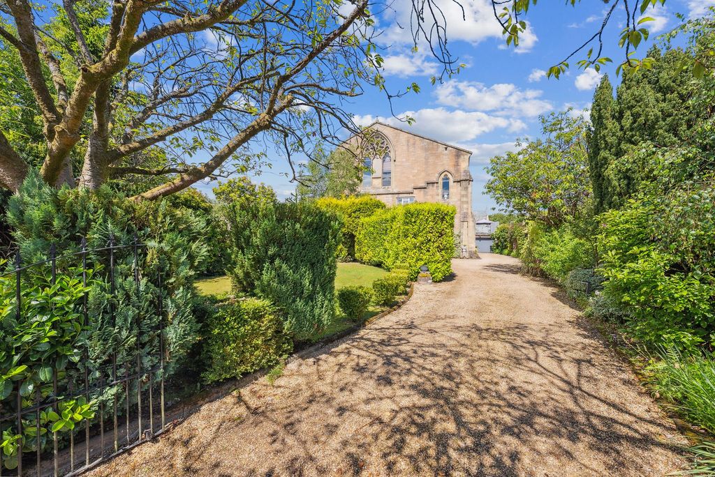 Property photo 3 of 49