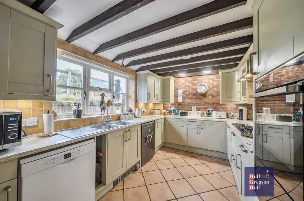 Property photo 3 of 29 84113Dd2-0638-4779-A2Bc-911086386Be5.Jpg