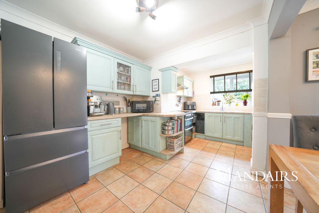 Property photo 3 of 36