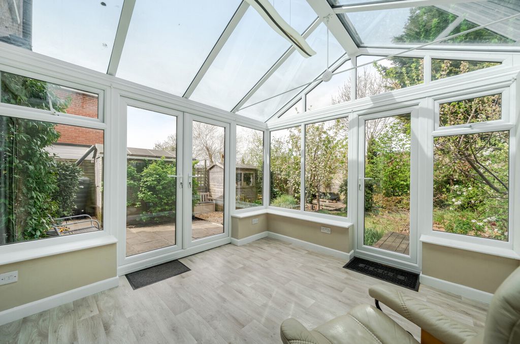 Property photo 3 of 16 Conservatory