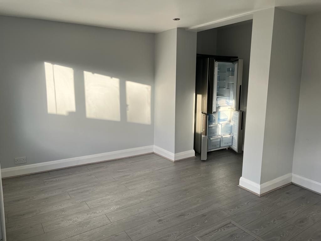 Property photo 2 of 9 Reception Area.Jpg