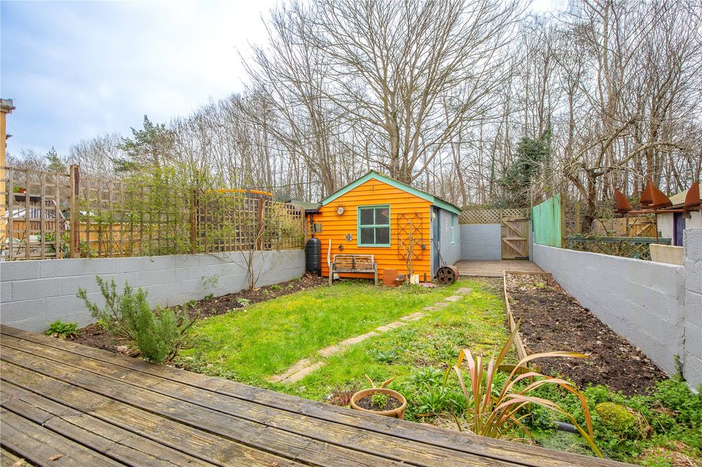 Property photo 3 of 18 Picture No. 21