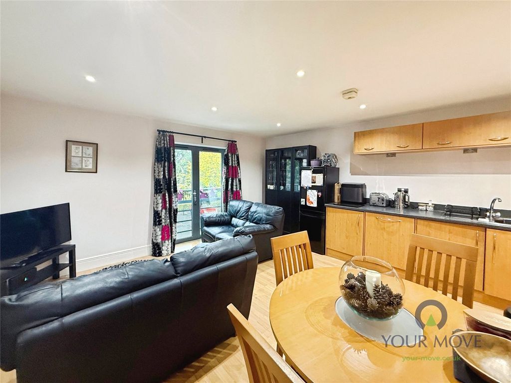 Property photo 3 of 14 Picture No. 13