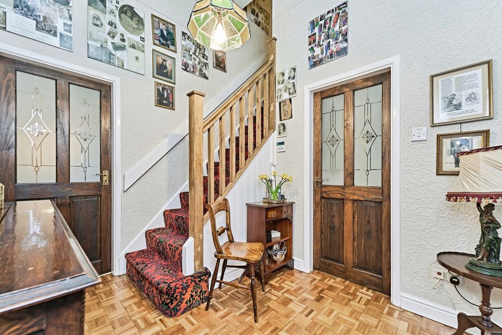 Property photo 3 of 23 Pbox-Img.Jpg