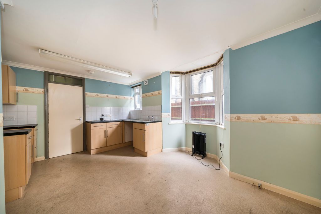 Property photo 3 of 6 Picture No. 05