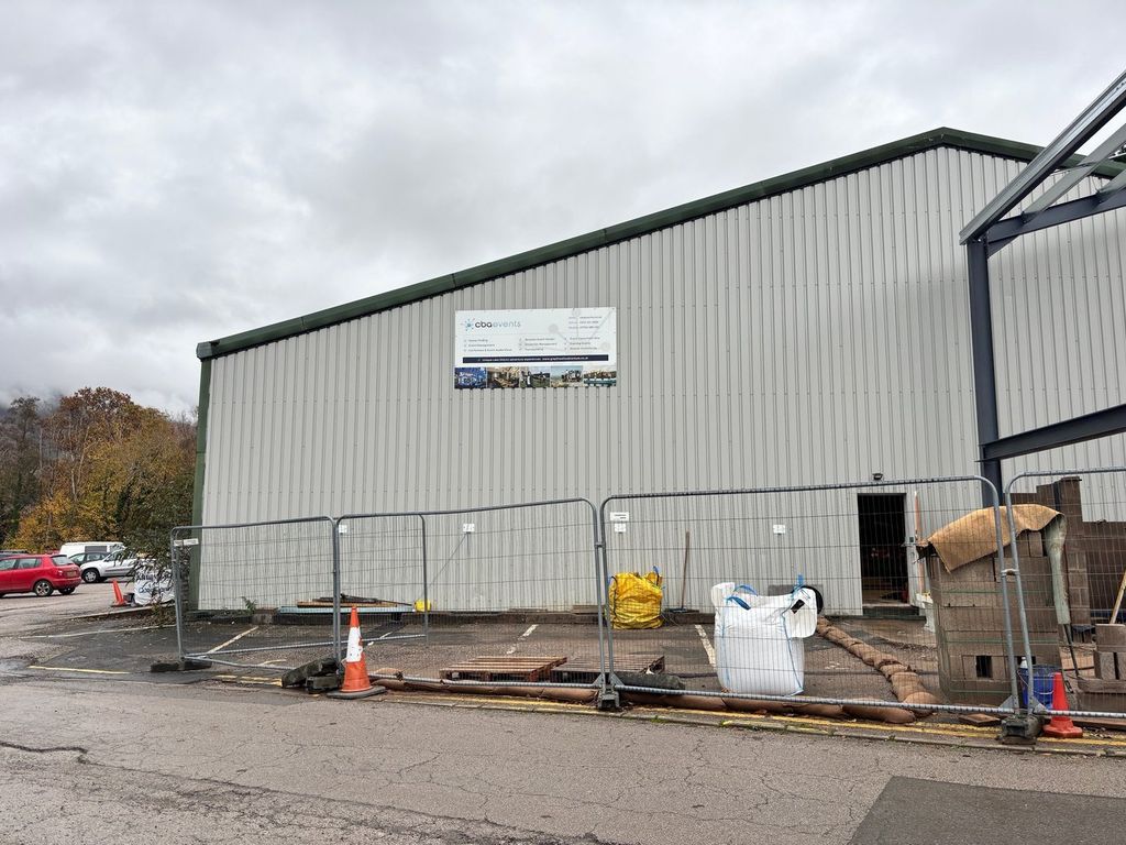 Property photo 2 of 5