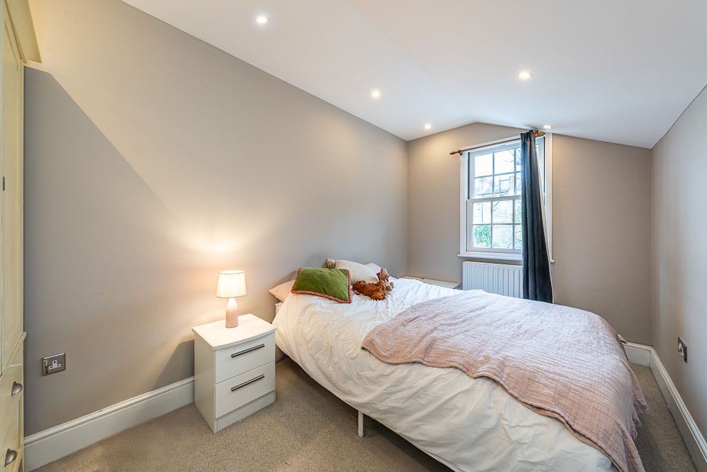 Property photo 3 of 21