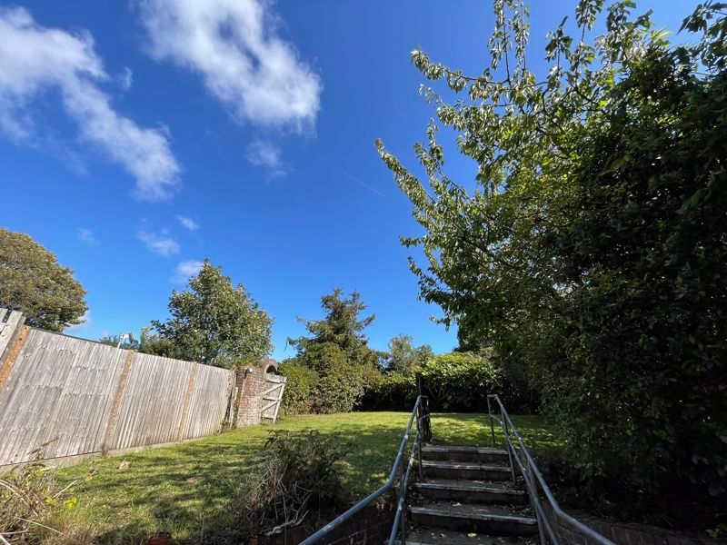 Property photo 2 of 19 Photo 34