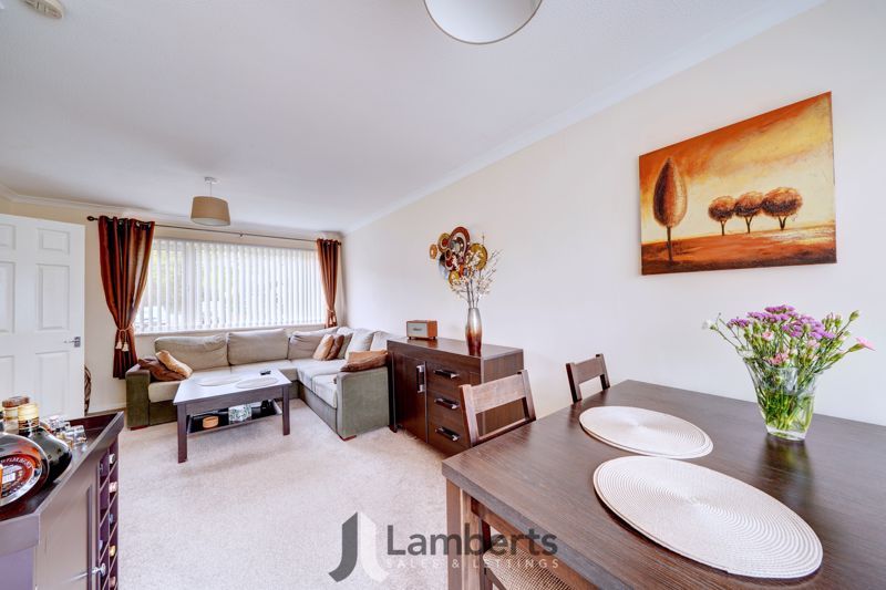 Property photo 3 of 13 Lounge/Diner