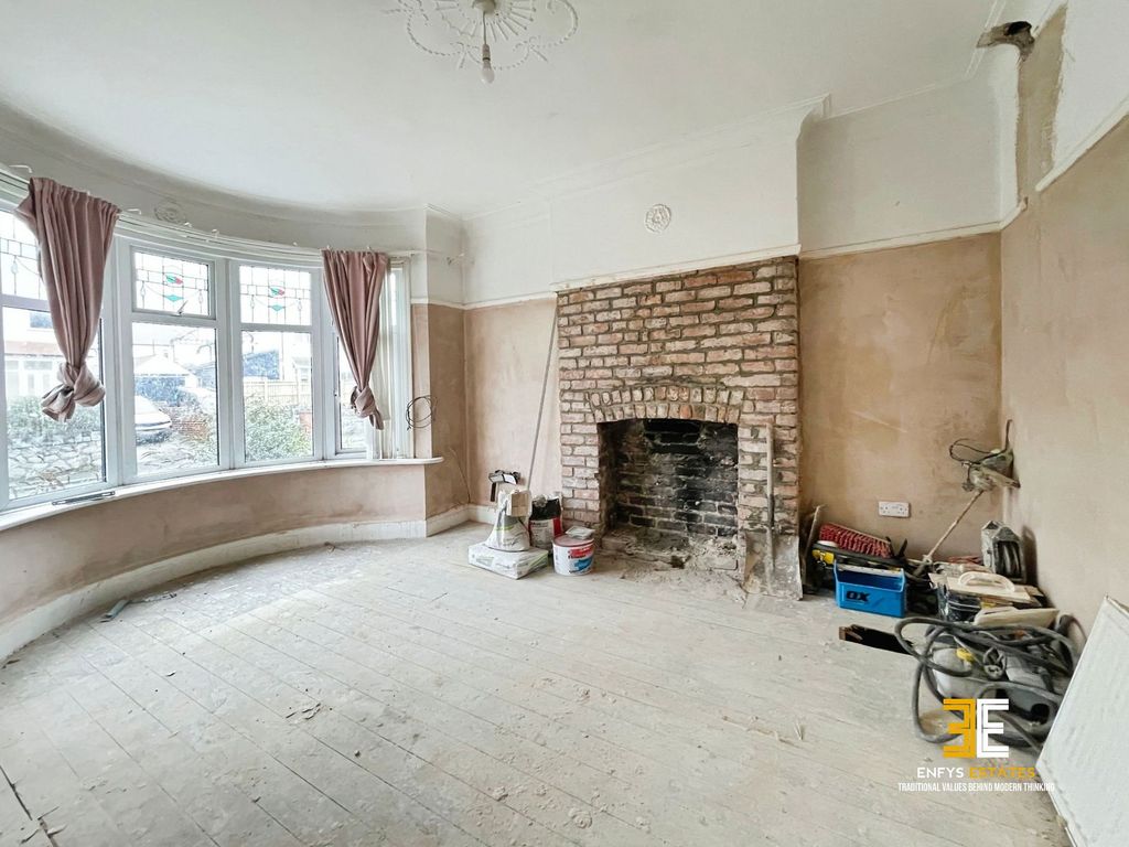 Property photo 2 of 23