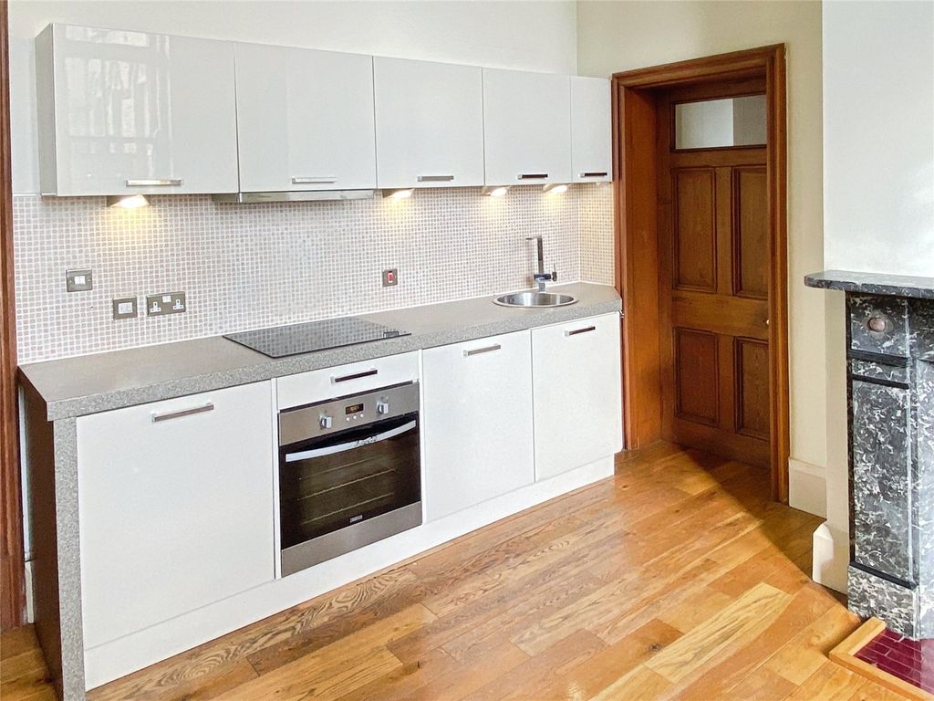 Property photo 3 of 8 Picture No. 37