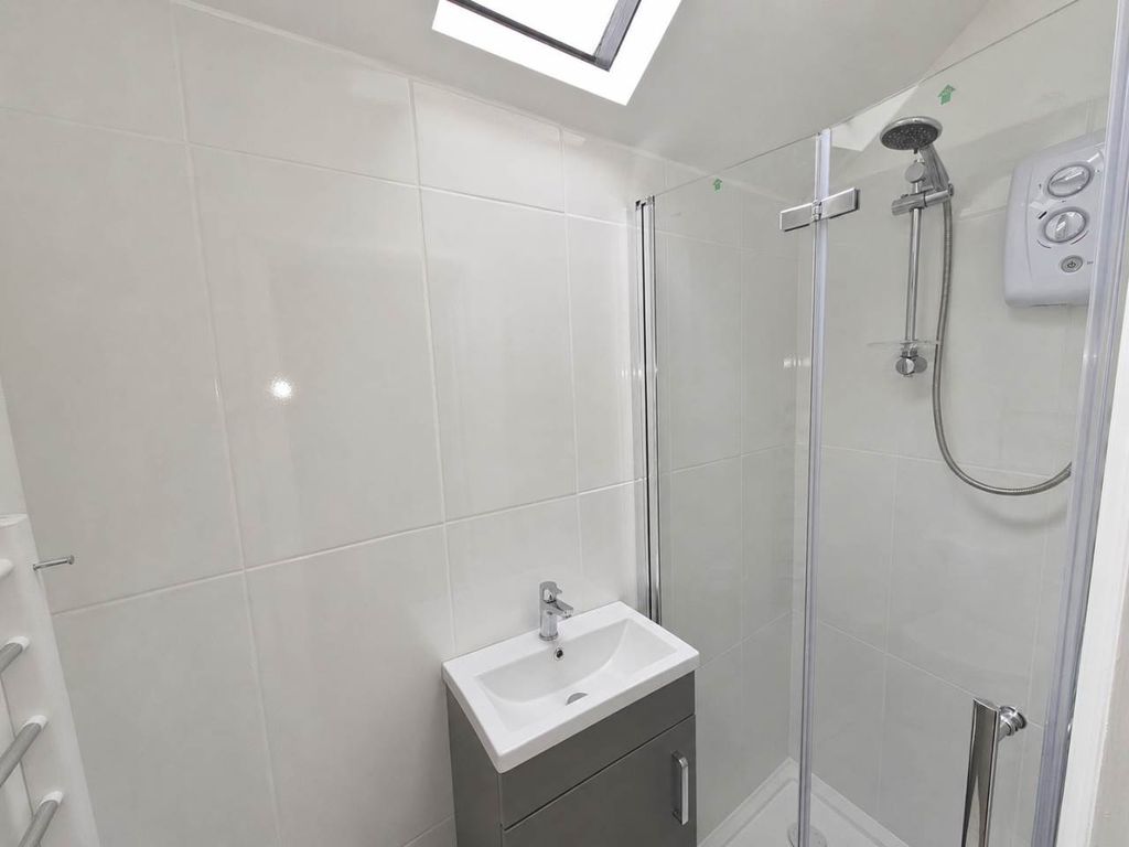 Property photo 2 of 7 Shower Room