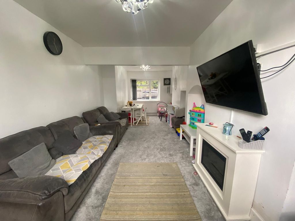 Property photo 3 of 19