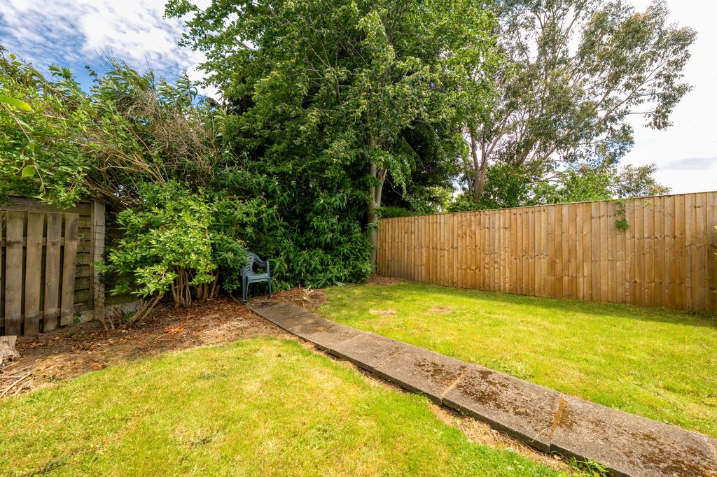 Additional image 15 of 2 bed semi-detached bungalow for salePoplar Crescent, Harrogate HG1
