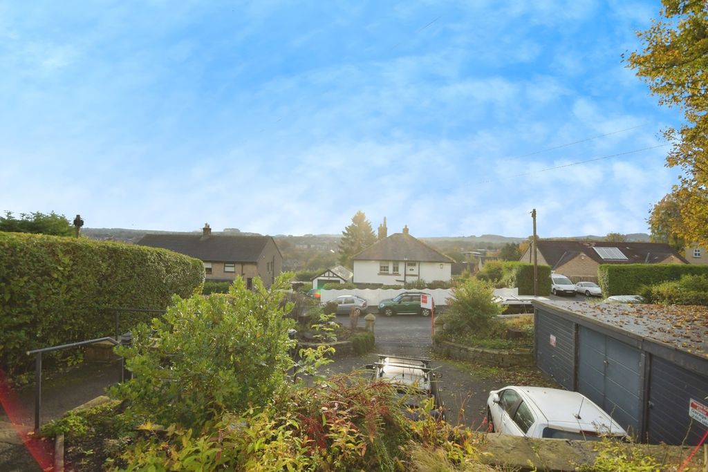 Property photo 2 of 17 Photo