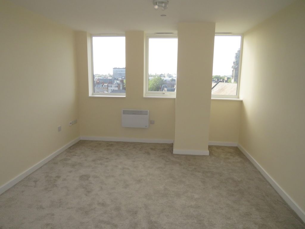 Property photo 3 of 5 Living Room