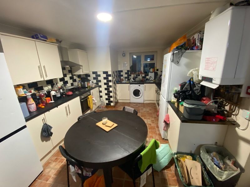 Property photo 1 of 16 7 Bedroom End Terrace For Sale
