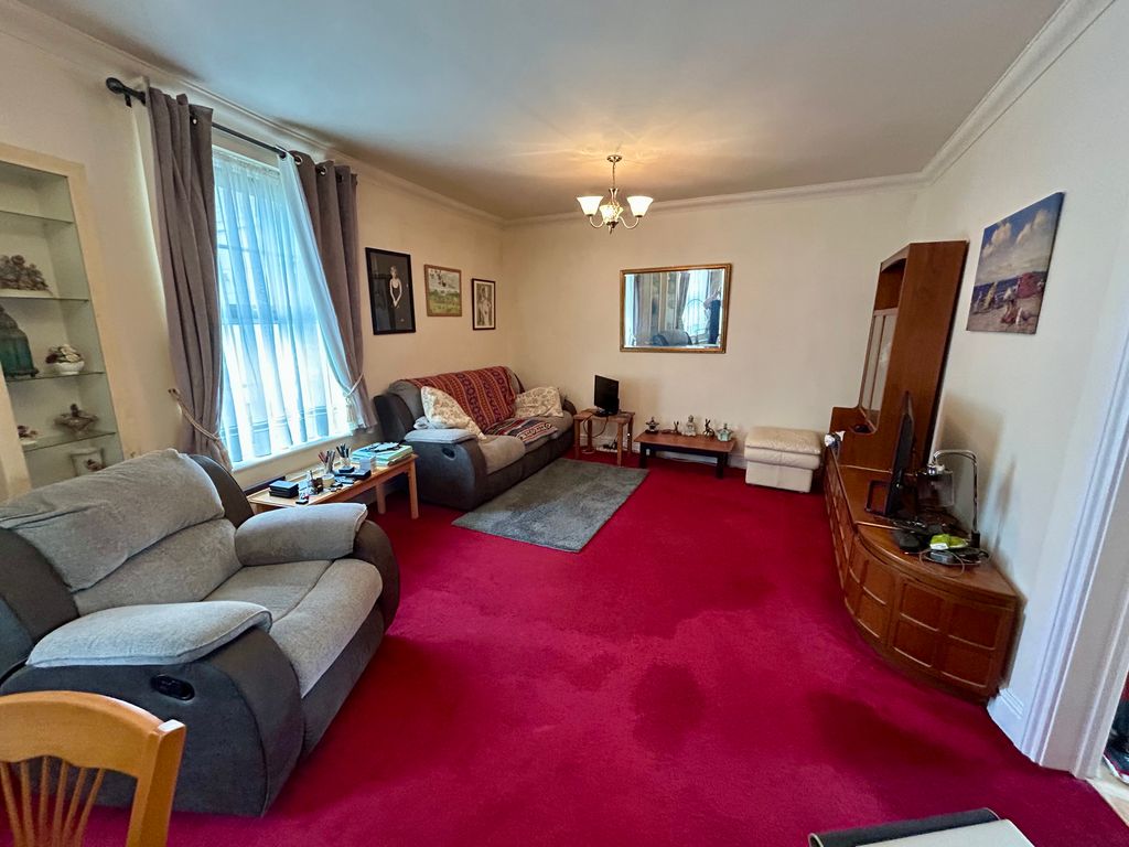 Property photo 2 of 19