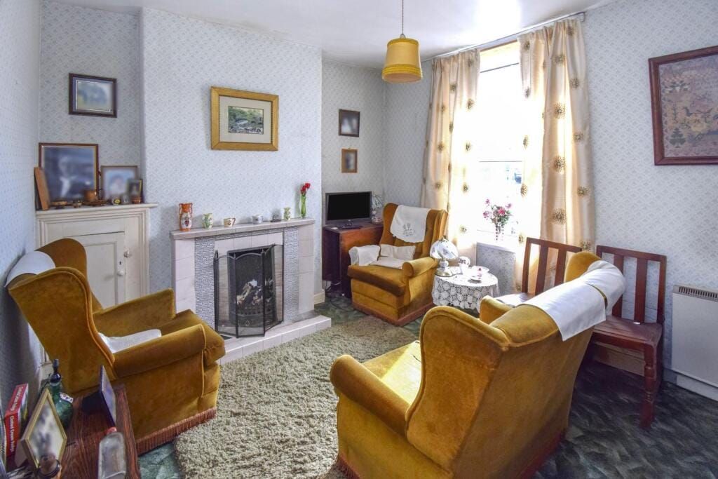 Property photo 3 of 17