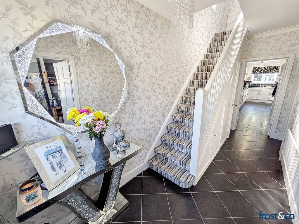 Property photo 3 of 16 Entrance