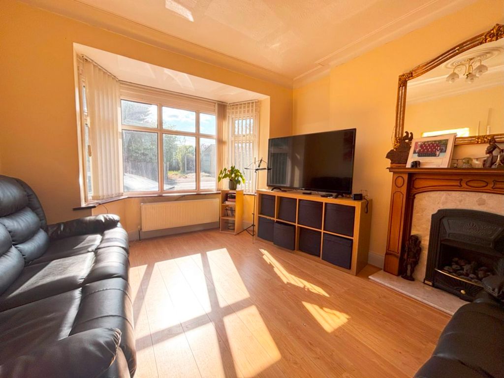 Property photo 3 of 25