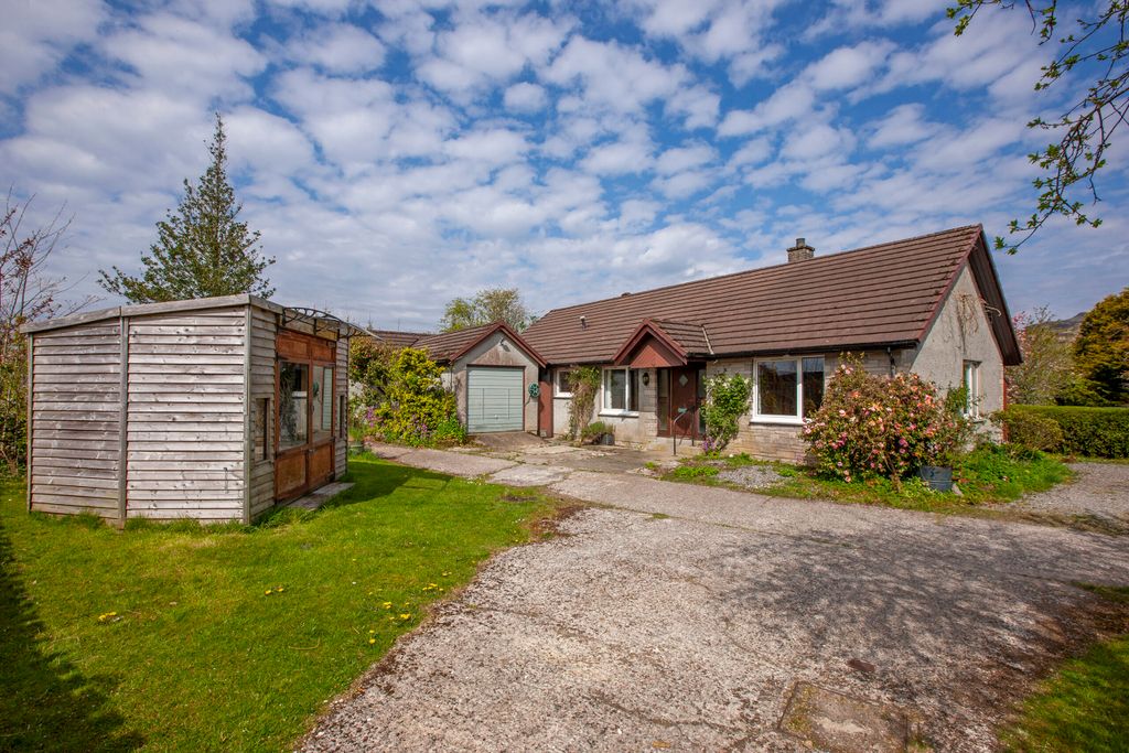 Property photo 1 of 21