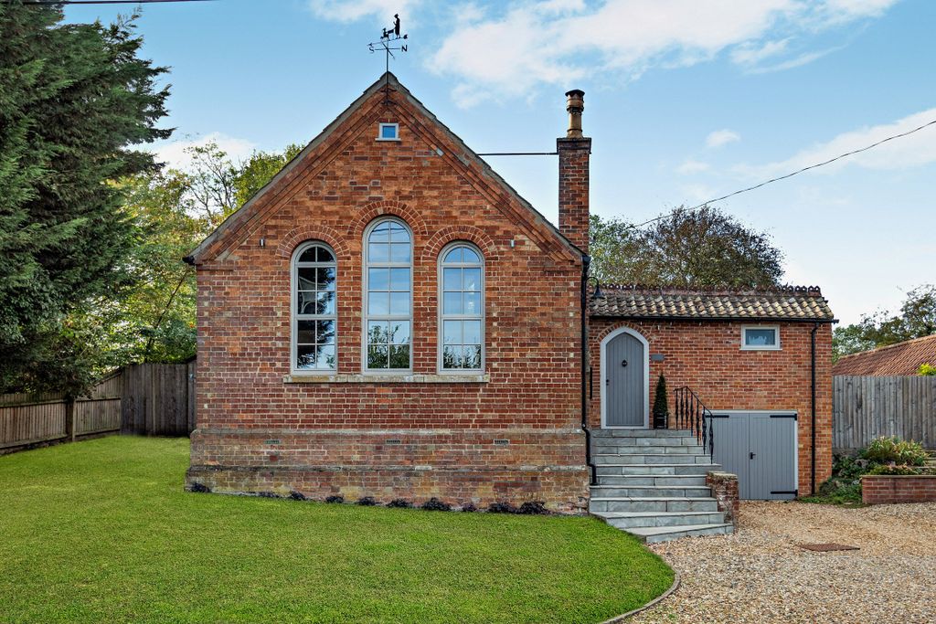Property photo 2 of 25 Picture No. 33