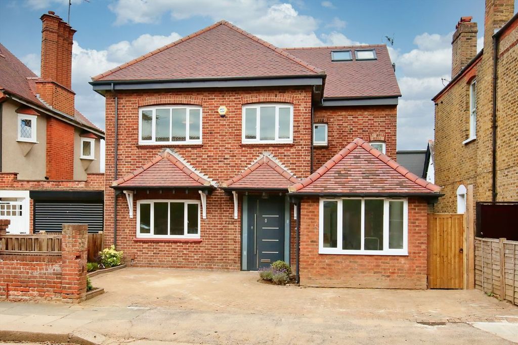Property photo 1 of 9