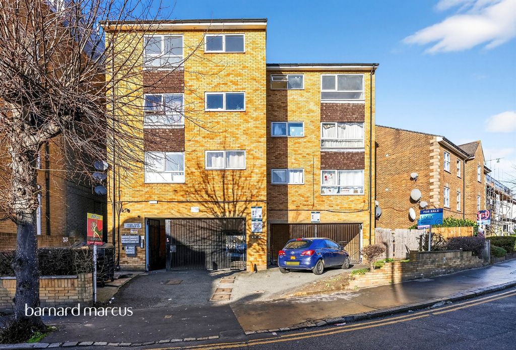 Property photo 1 of 19