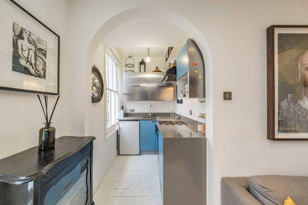 Property photo 3 of 8