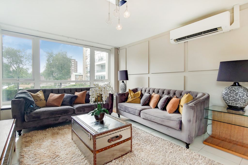 Property photo 2 of 9 8_Reception-2