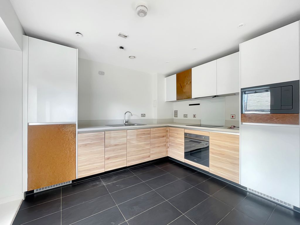 Property photo 2 of 12 Kitchen