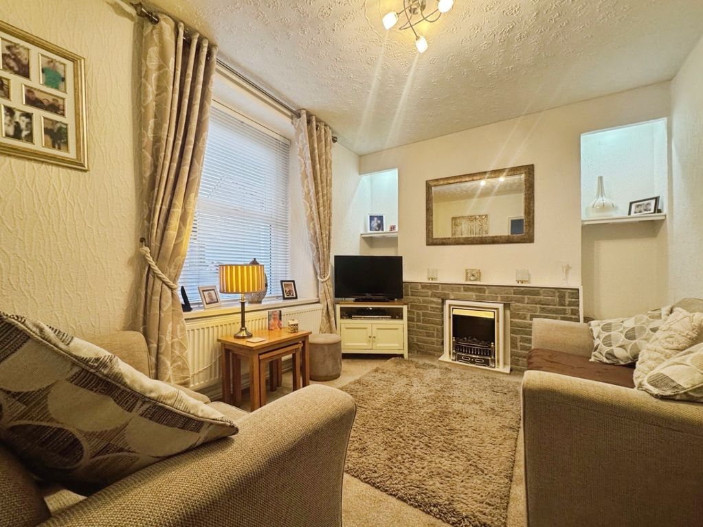 Property photo 2 of 19 4799852