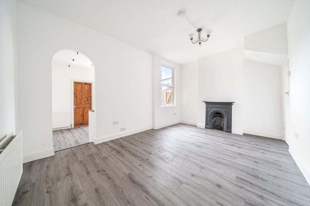 Property photo 1 of 11 1343866-8-68A6Df217c5c4.Jpg