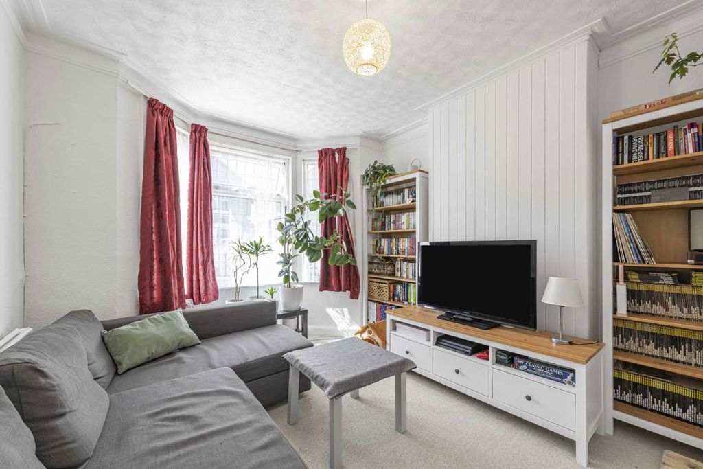 Property photo 2 of 9