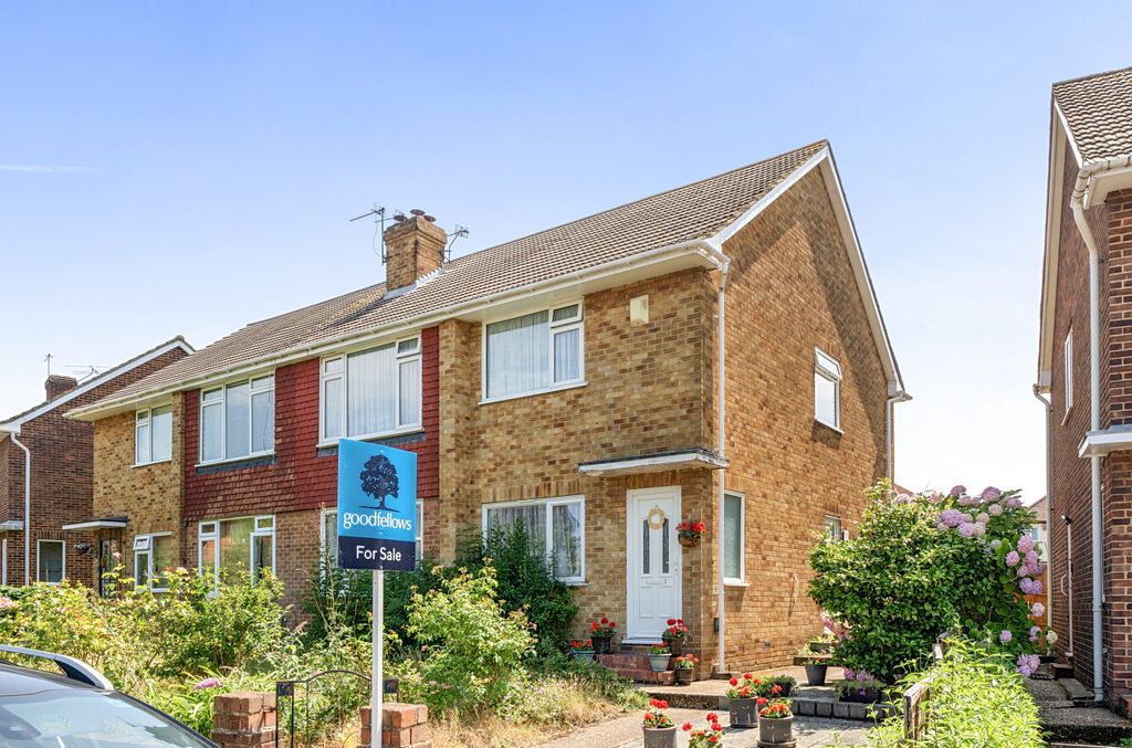 Property photo 1 of 11 1483656-11-6A3B8d...