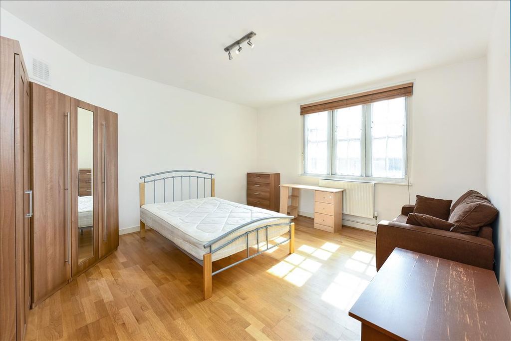 Property photo 2 of 6