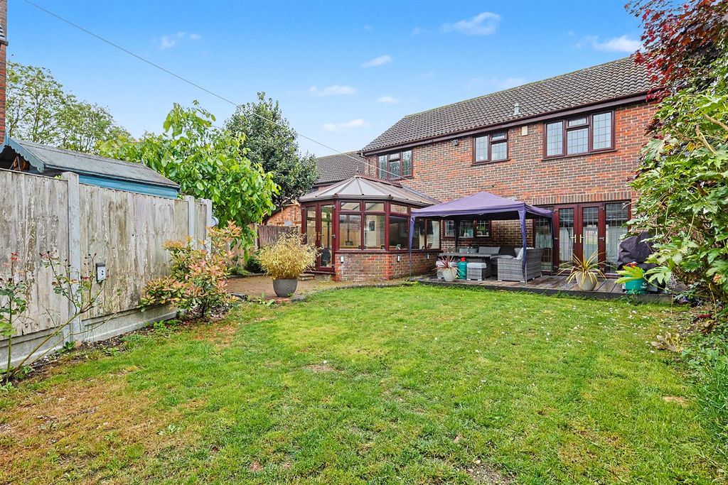 Property photo 2 of 25