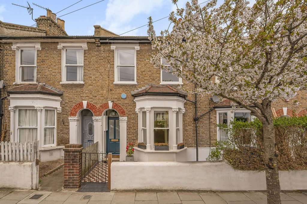 Property photo 1 of 13