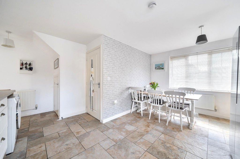 Property photo 3 of 16 Kitchen/Dining Room