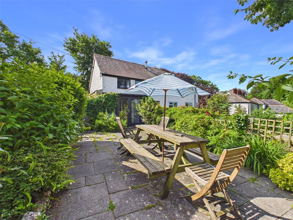 Property photo 2 of 14 Picture No. 10