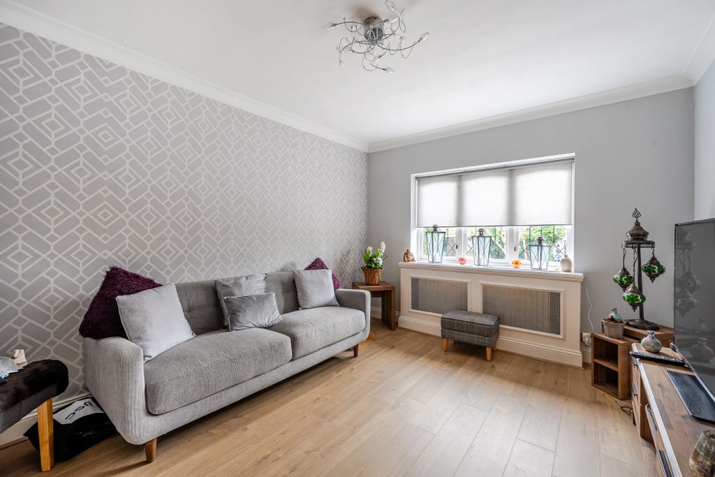 Property photo 3 of 16