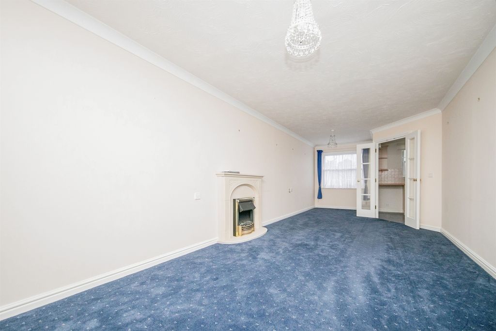Property photo 3 of 17