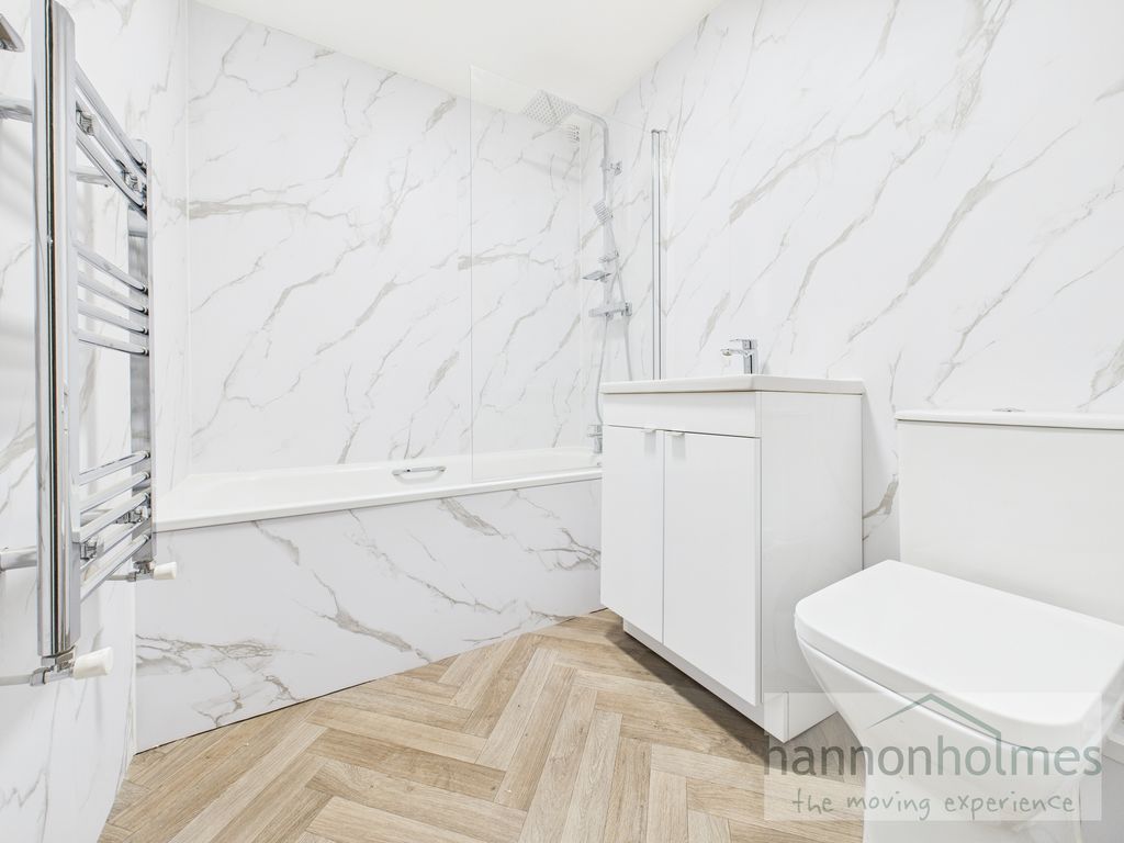 Property photo 1 of 16 Cam05283G0-Pr0126-Still001